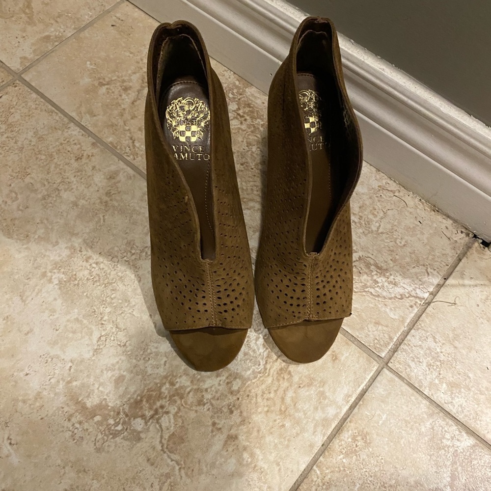 Booties, peep toe, Vince Camuto, brown suede. Never worn
